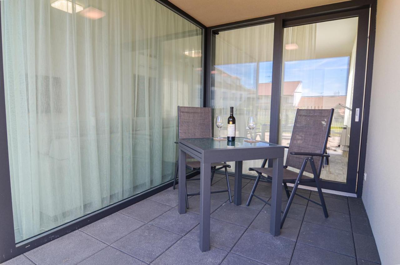 Palm Garden Apartment 1 Mikulov Exterior photo