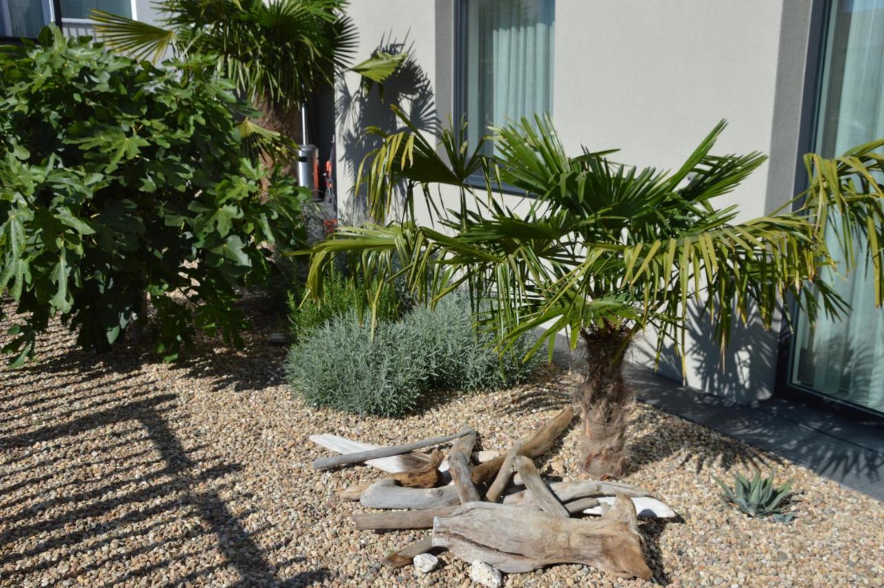 Palm Garden Apartment 1 Mikulov Exterior photo