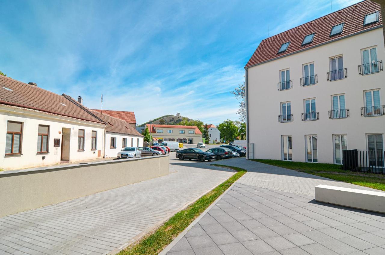 Palm Garden Apartment 1 Mikulov Exterior photo