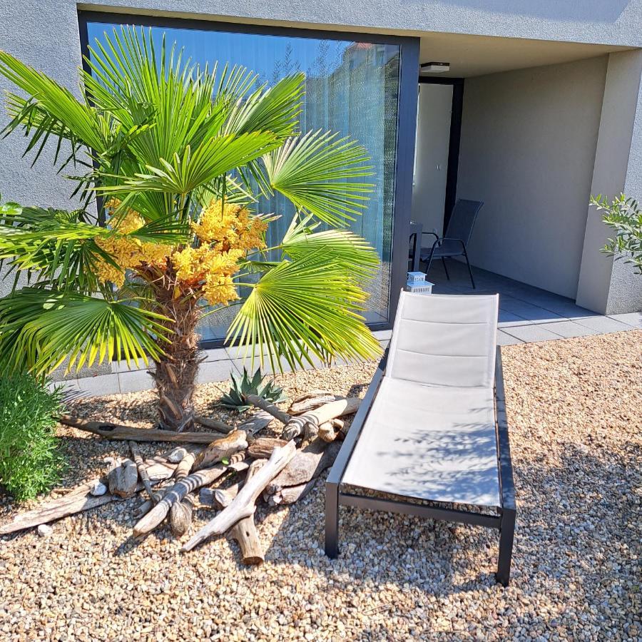 Palm Garden Apartment 1 Mikulov Exterior photo